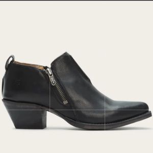 Frye Sacha Moto Shootie Black Size 7